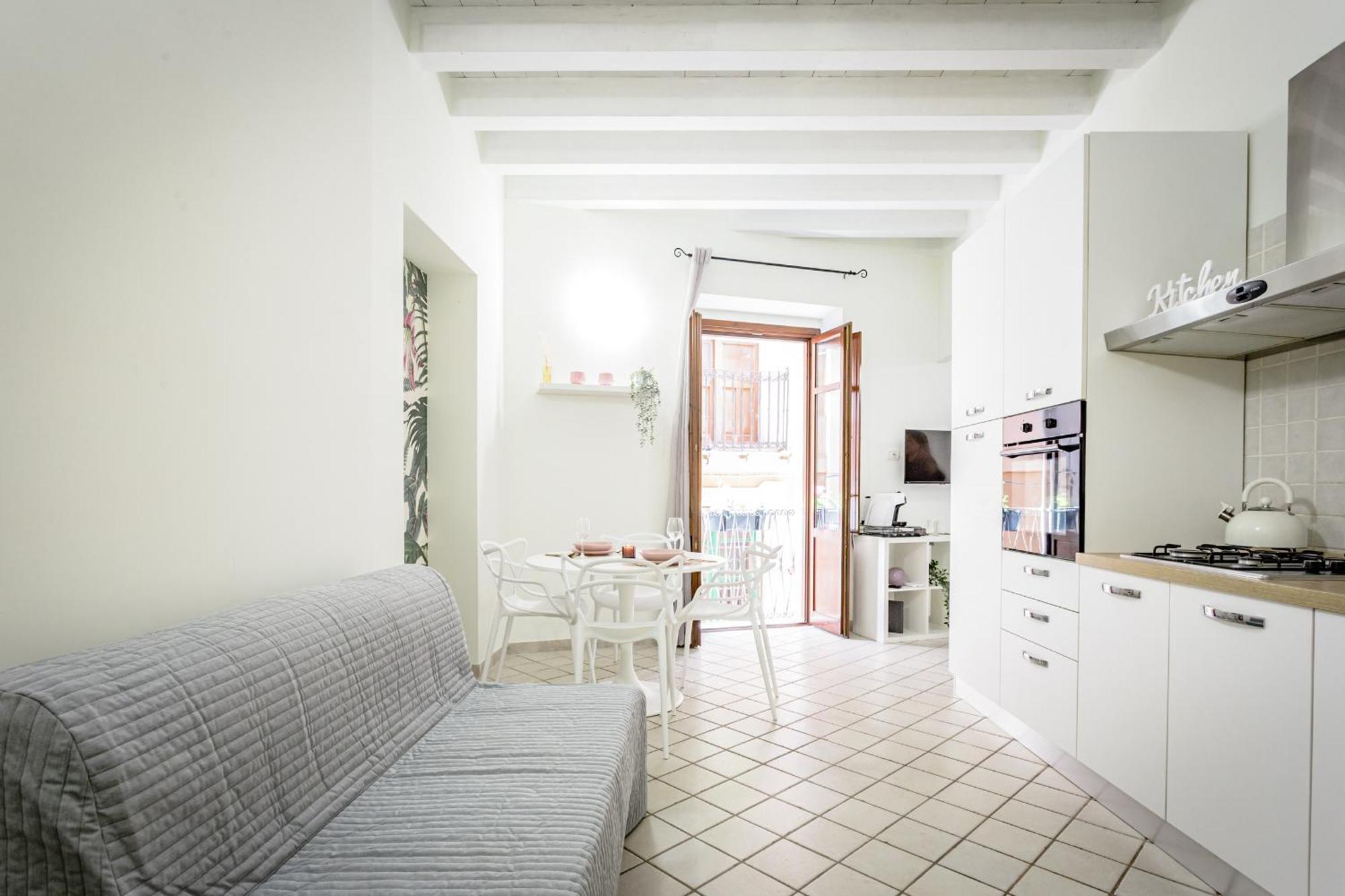 Sm Maison Marina